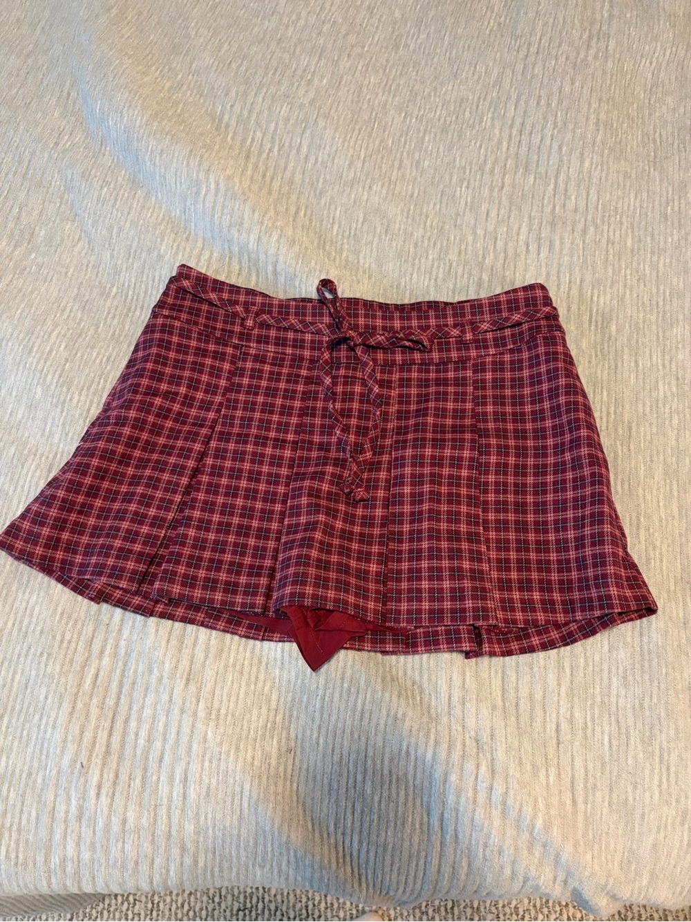 NWT Hollister Red Plaid Tie Front Skort with Pockets + Side Zipper, Size Medium